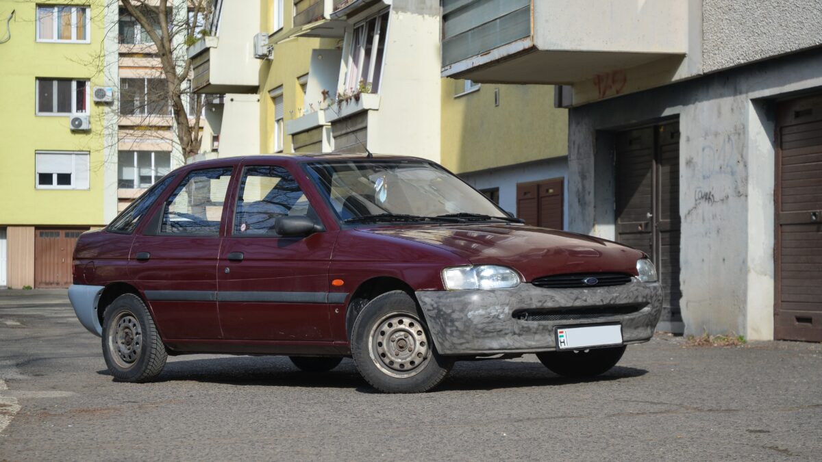 FORD ESCORT
