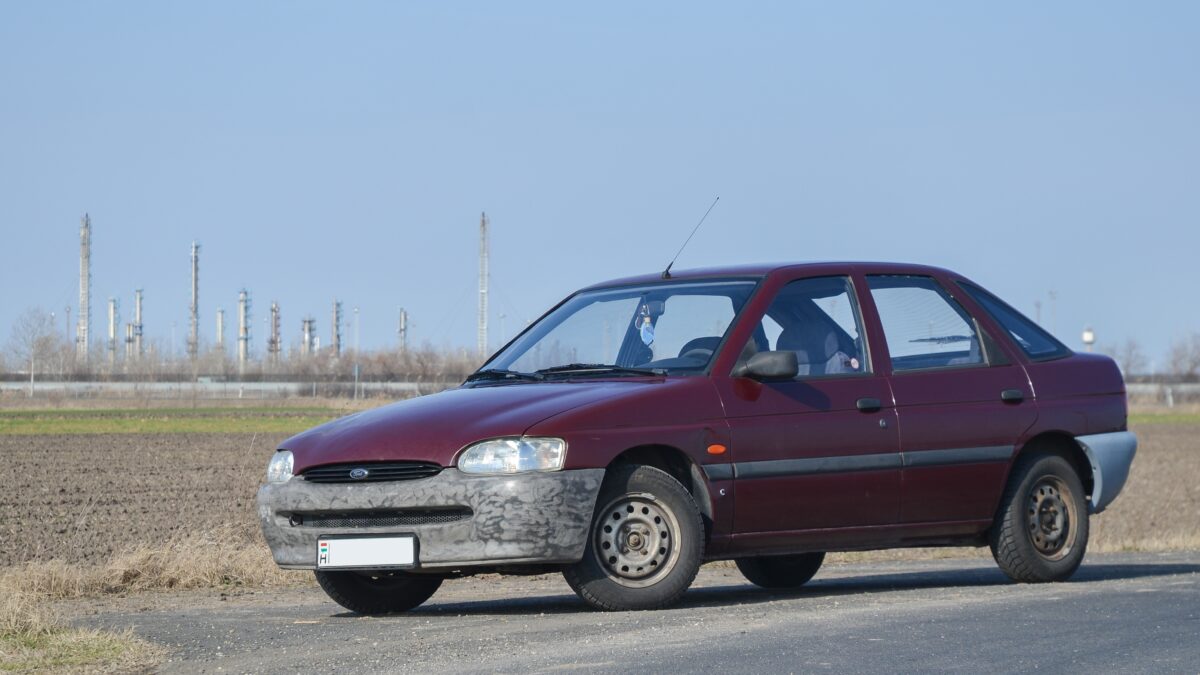 FORD ESCORT