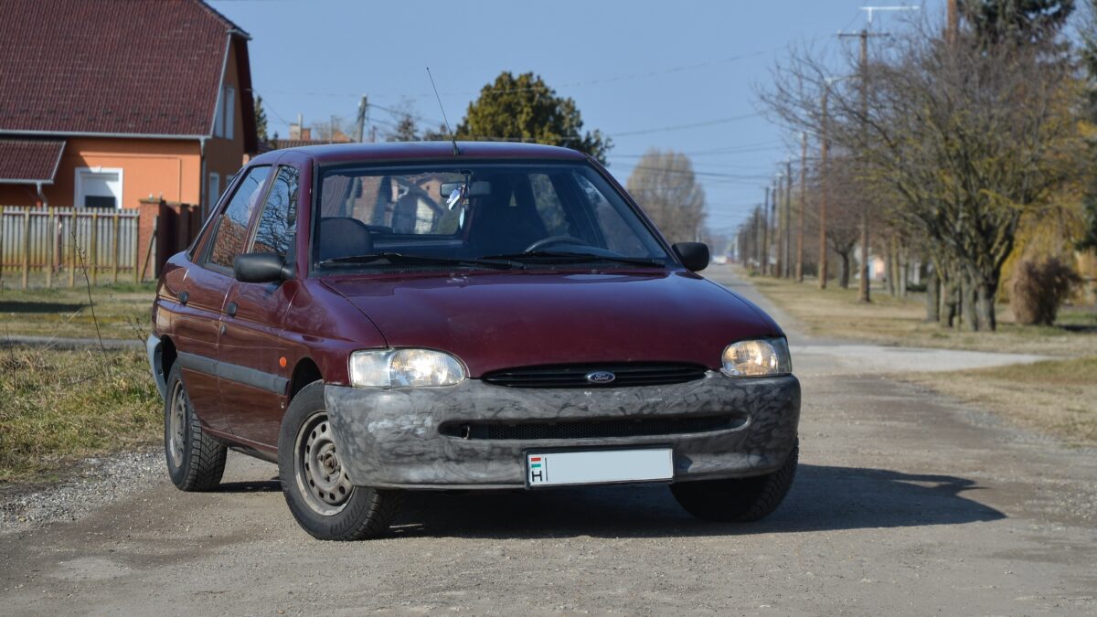 FORD ESCORT