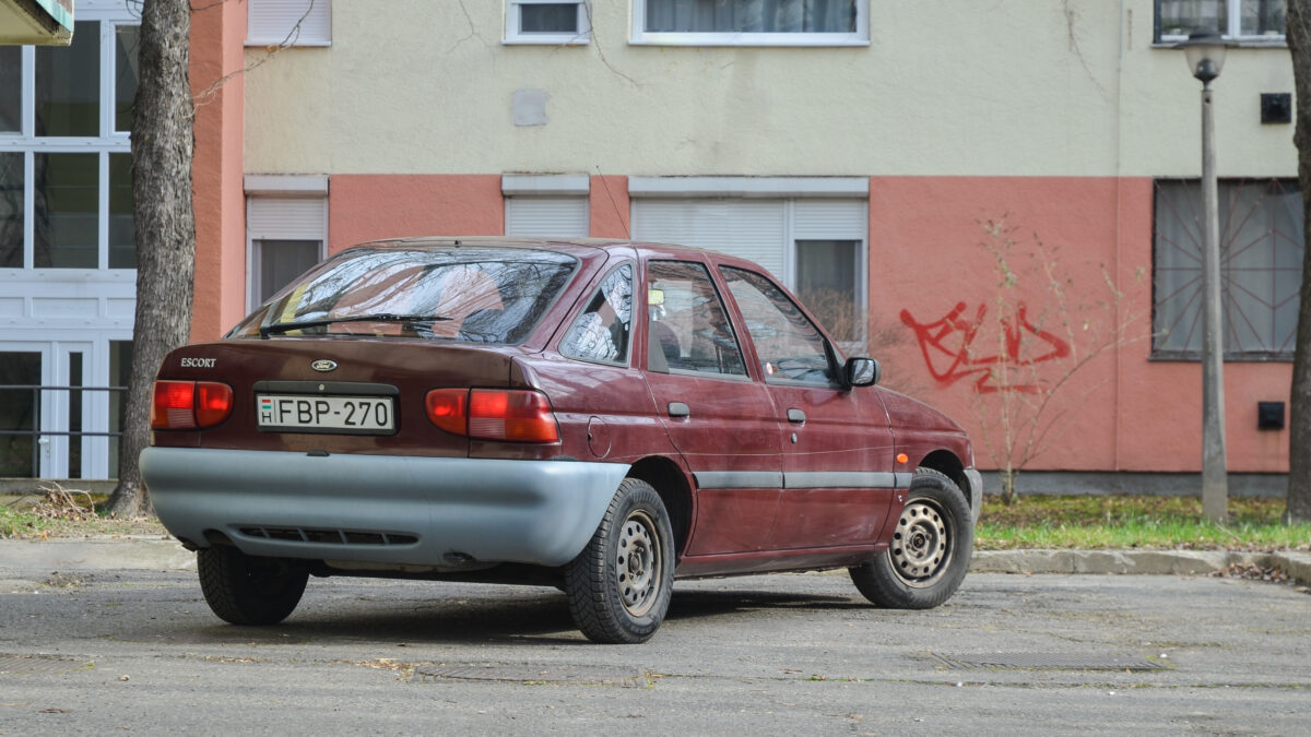 FORD ESCORT