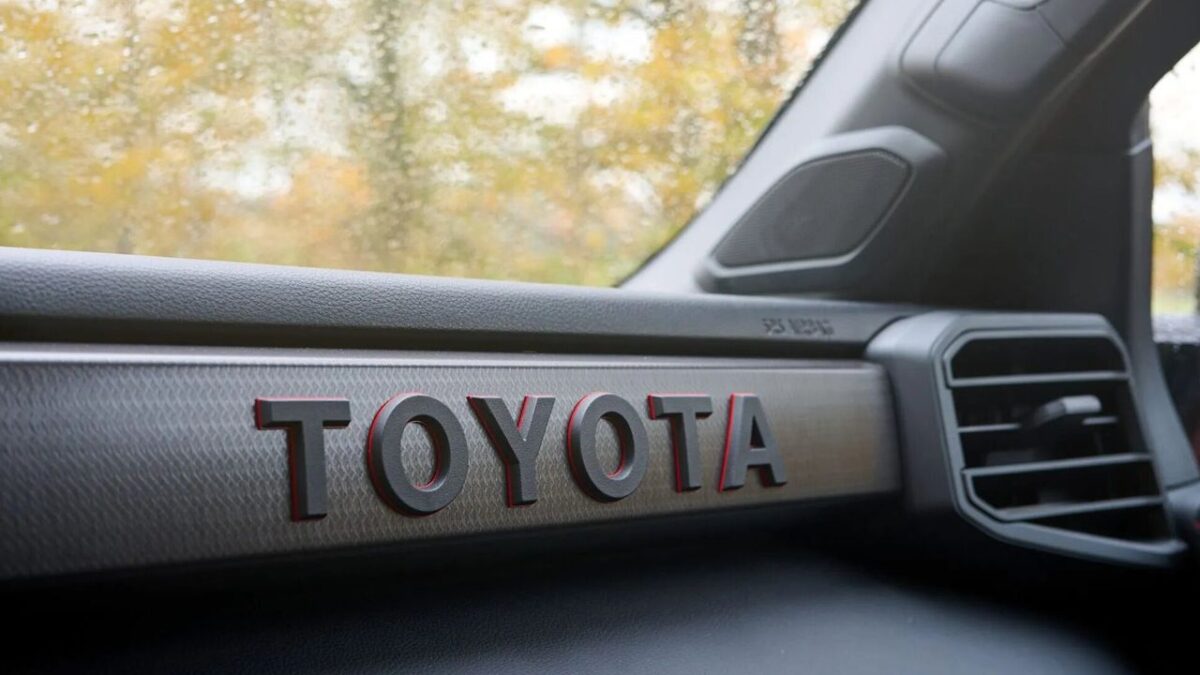 TOYOTA