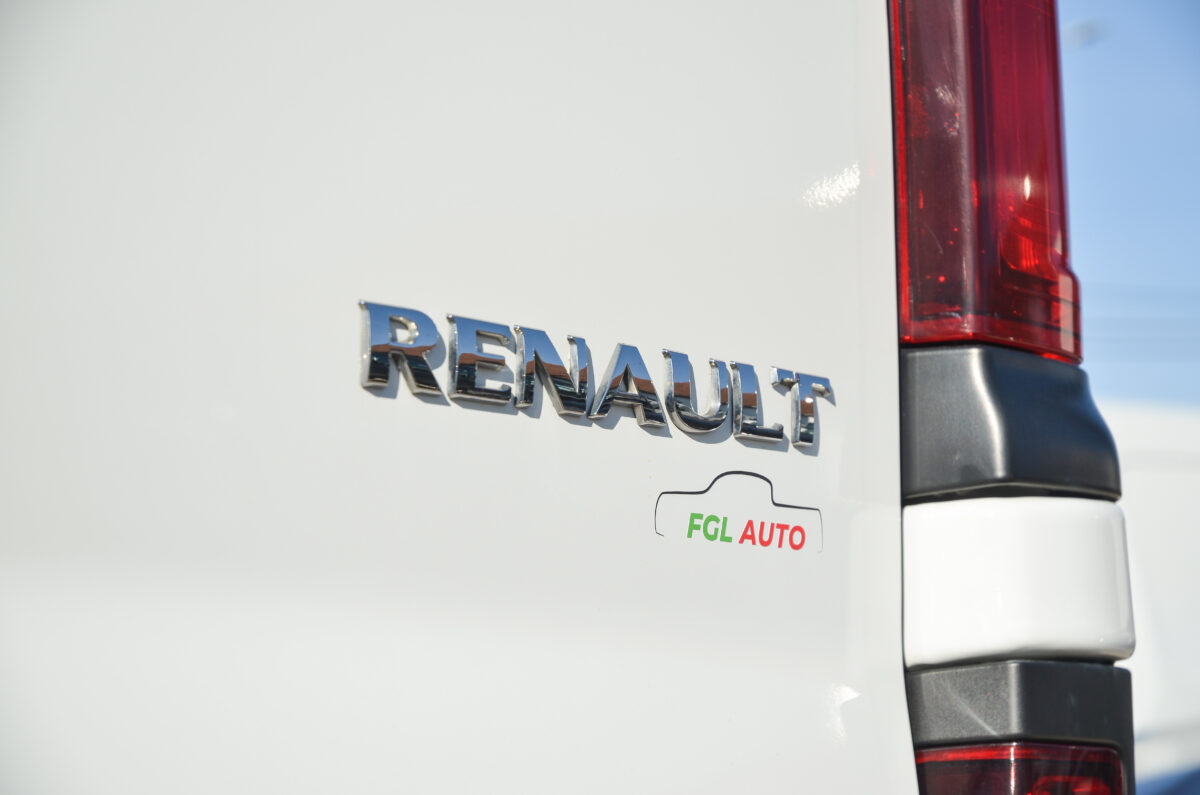 RENAULT TRAFIC