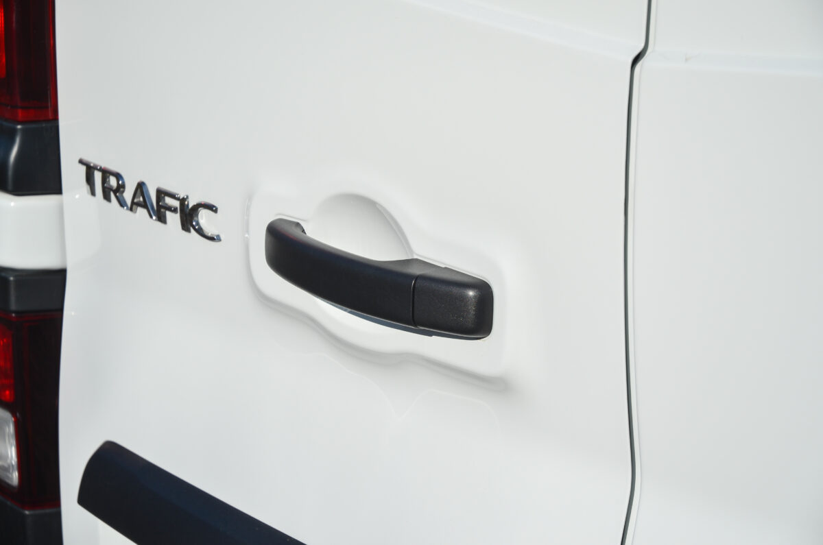 RENAULT TRAFIC