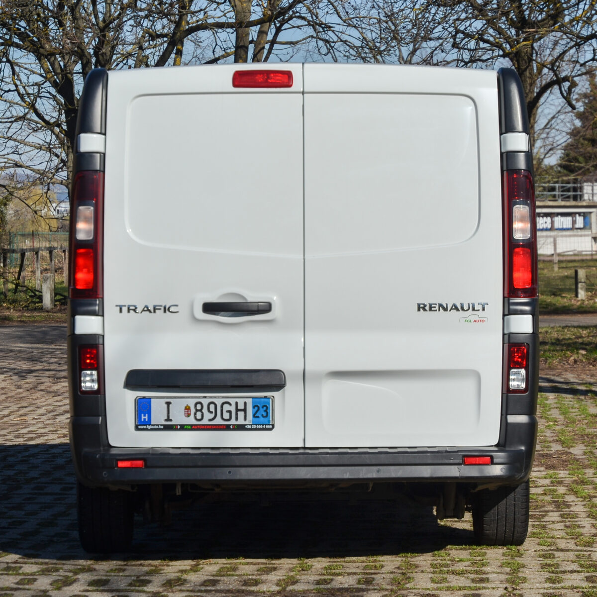 RENAULT TRAFIC