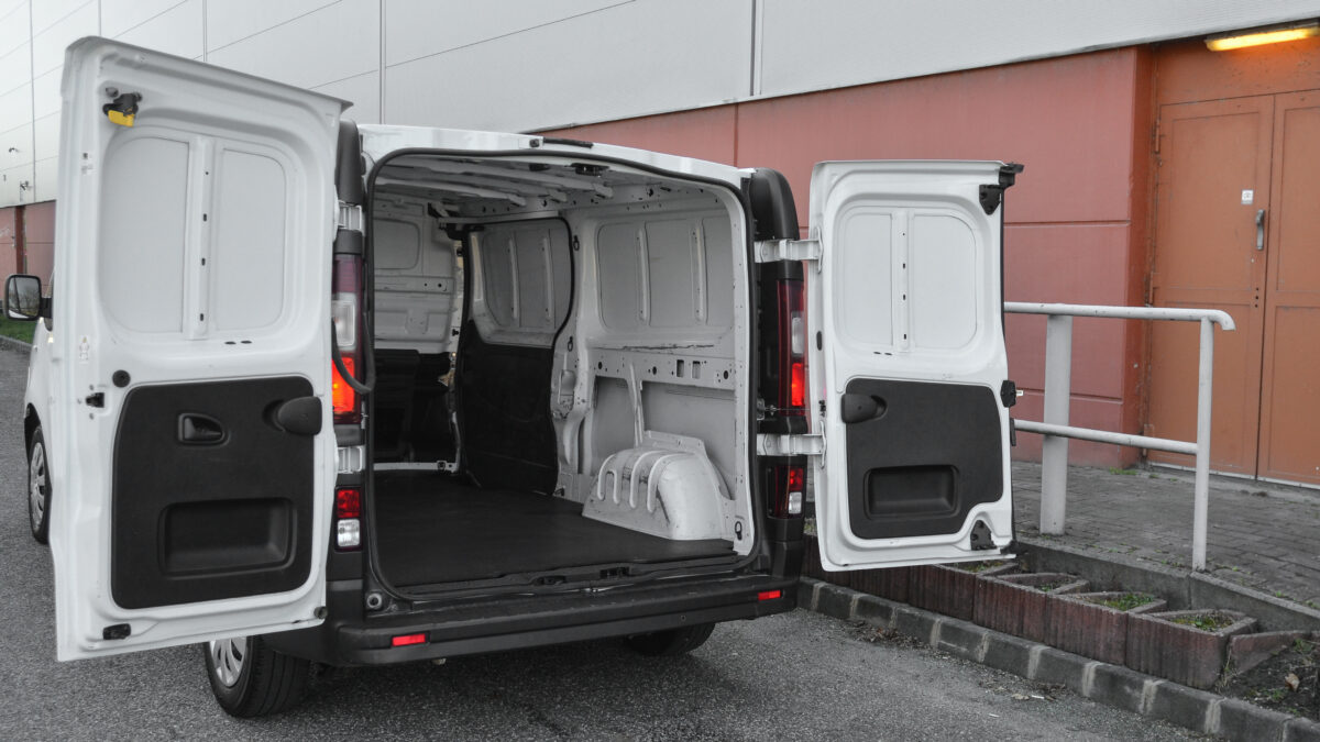 RENAULT TRAFIC