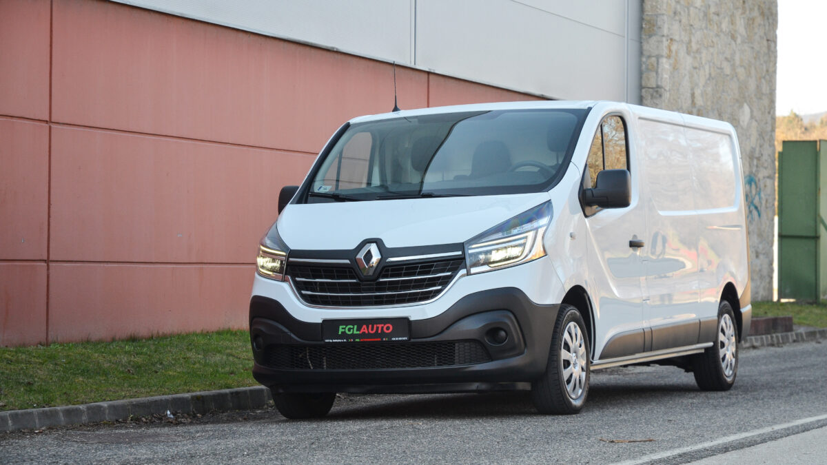 RENAULT TRAFIC