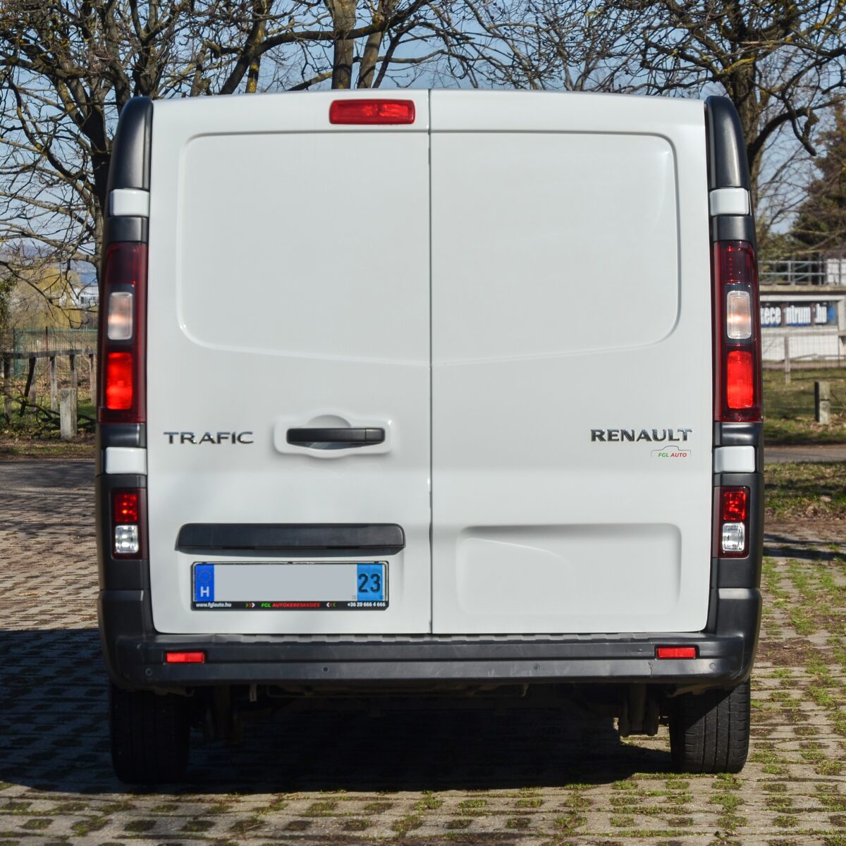 RENAULT TRAFIC