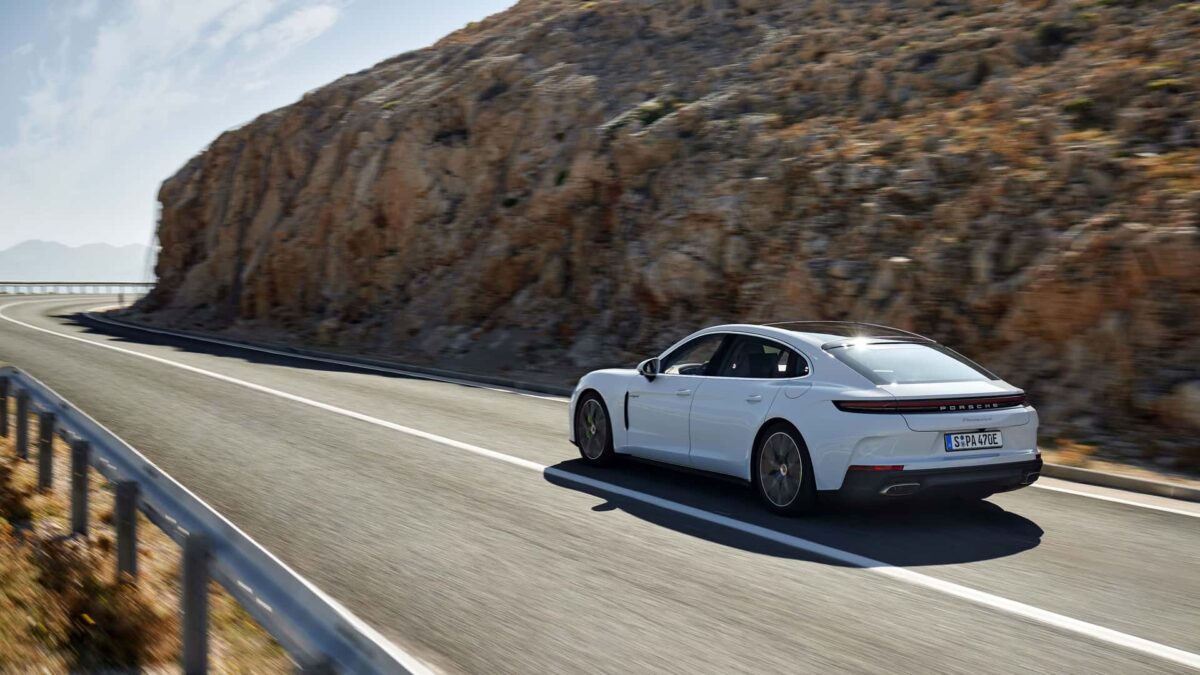 PORSCHE PANAMERA