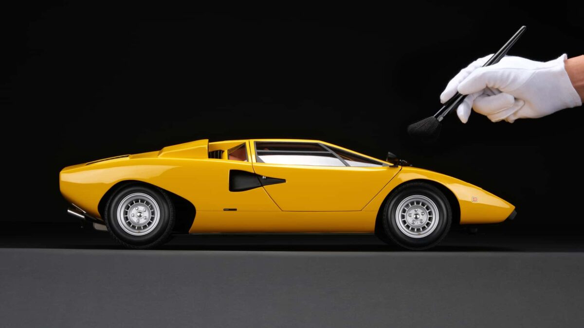 LAMBORGHINI
