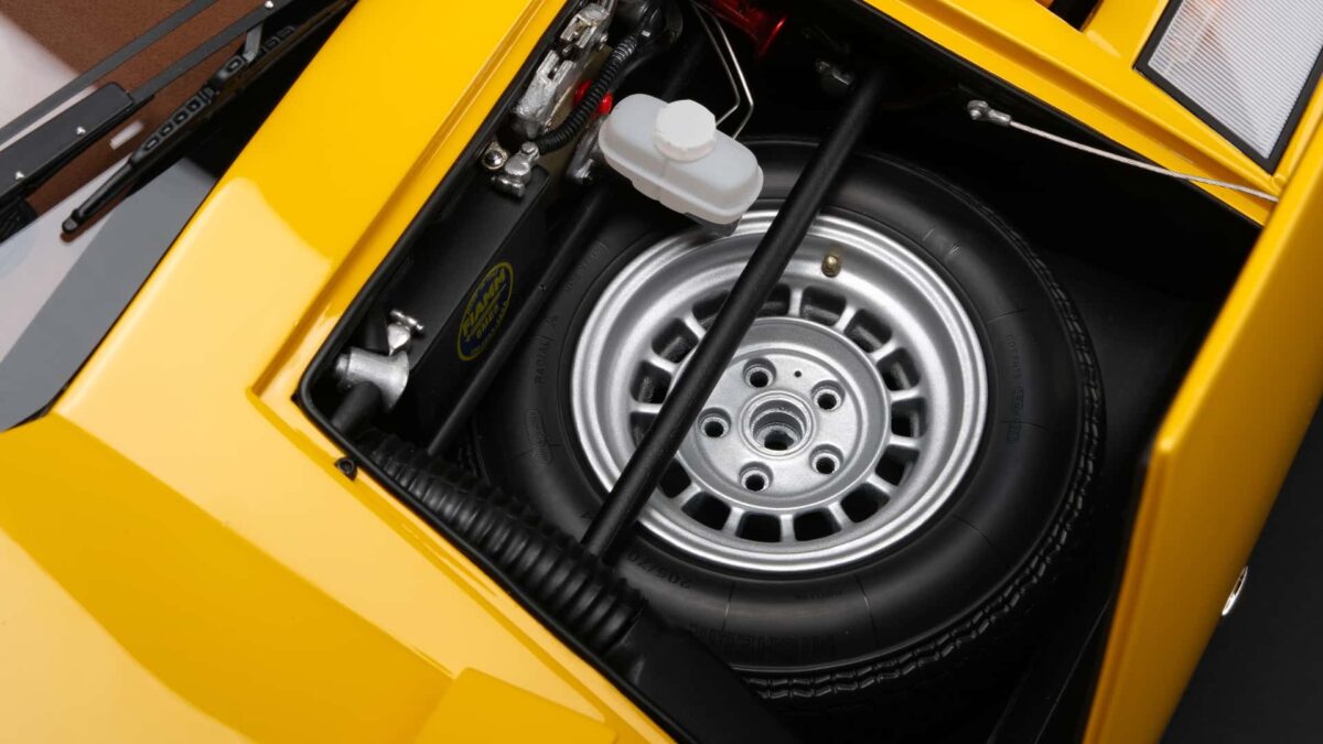 LAMBORGHINI