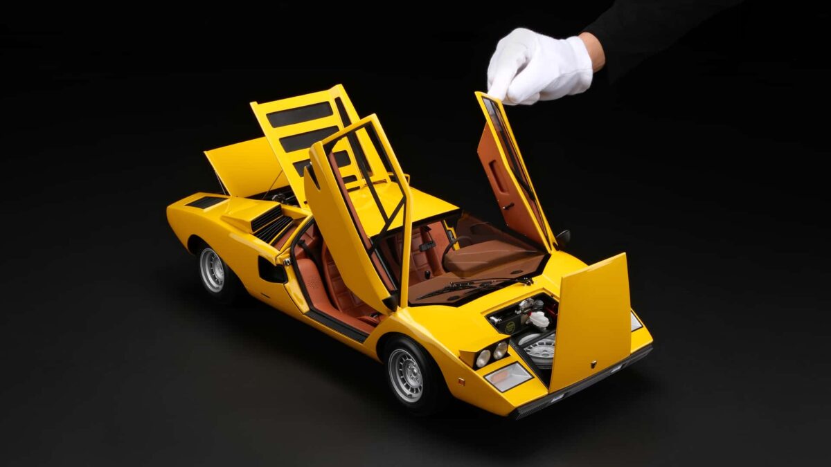 LAMBORGHINI