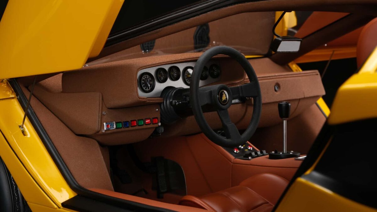 LAMBORGHINI