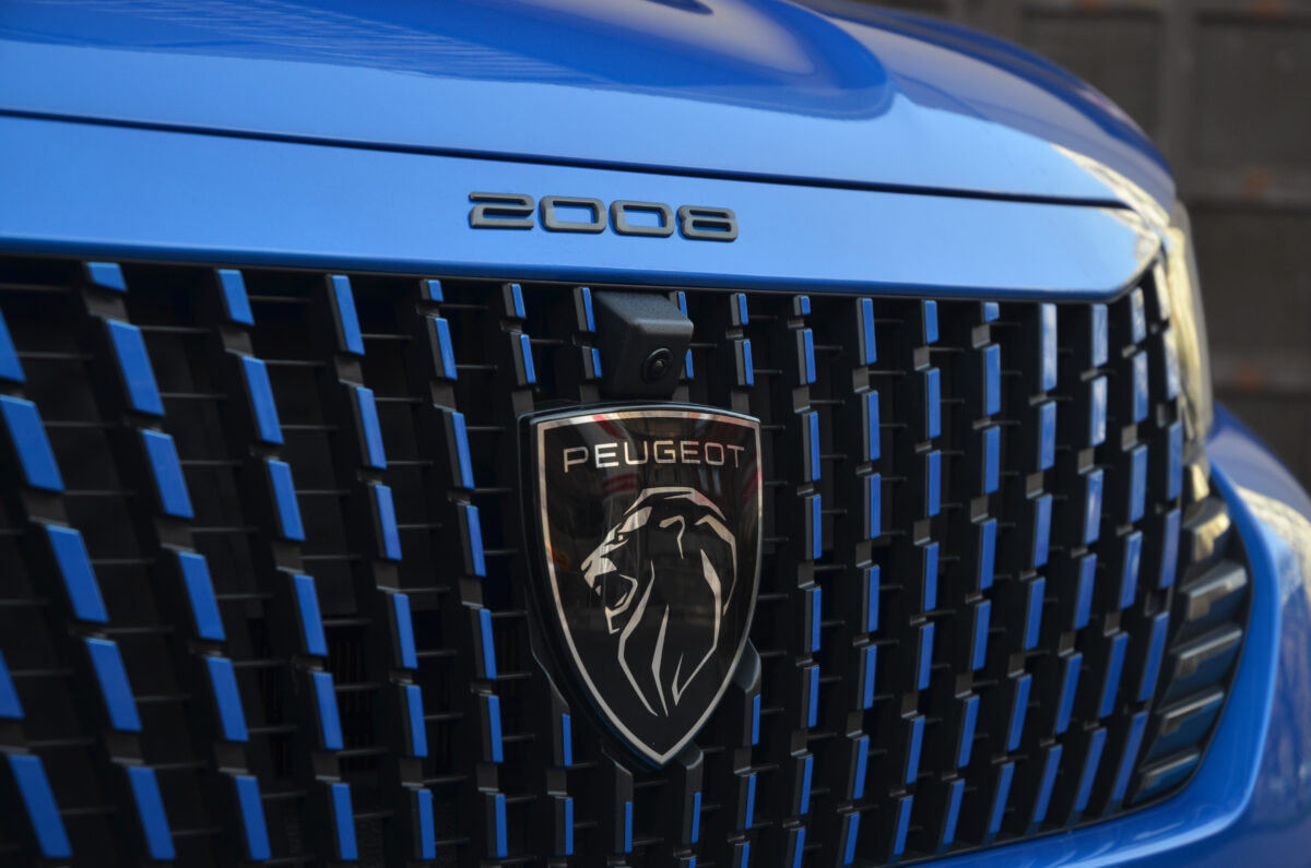 PEUGEOT 2008
