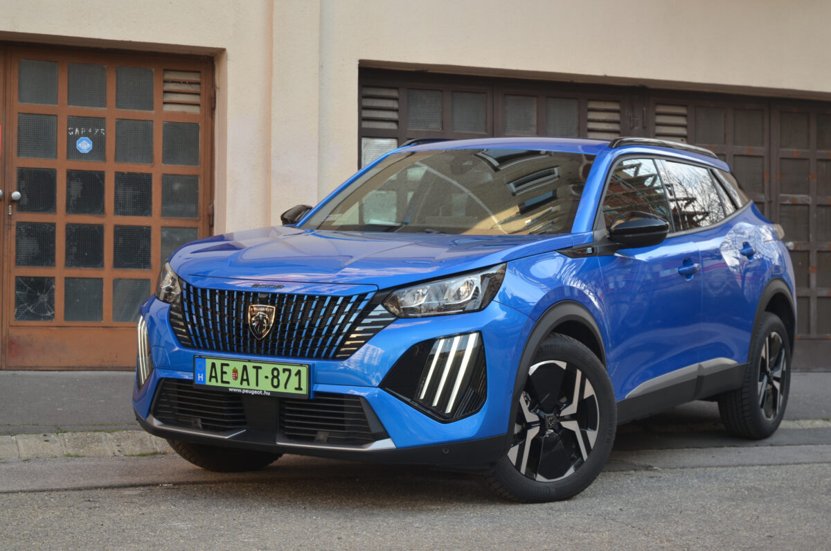 PEUGEOT 2008
