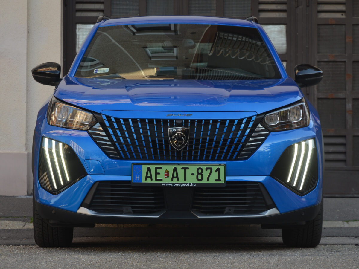 PEUGEOT 2008