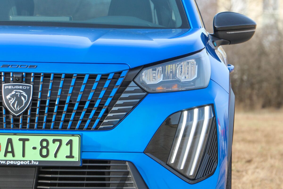 PEUGEOT 2008