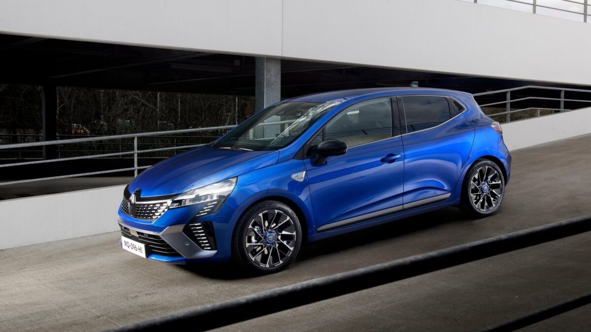 RENAULT