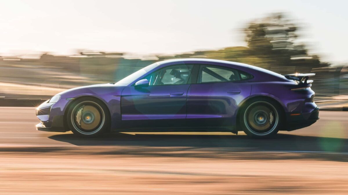 PORSCHE TAYCAN
