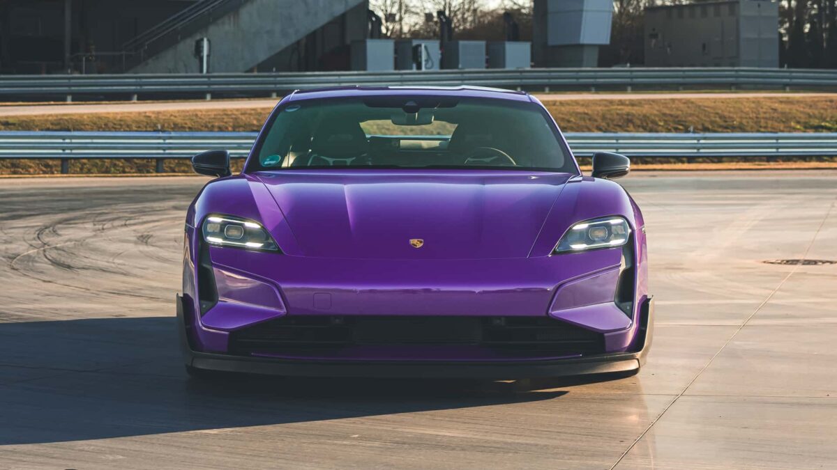 PORSCHE TAYCAN