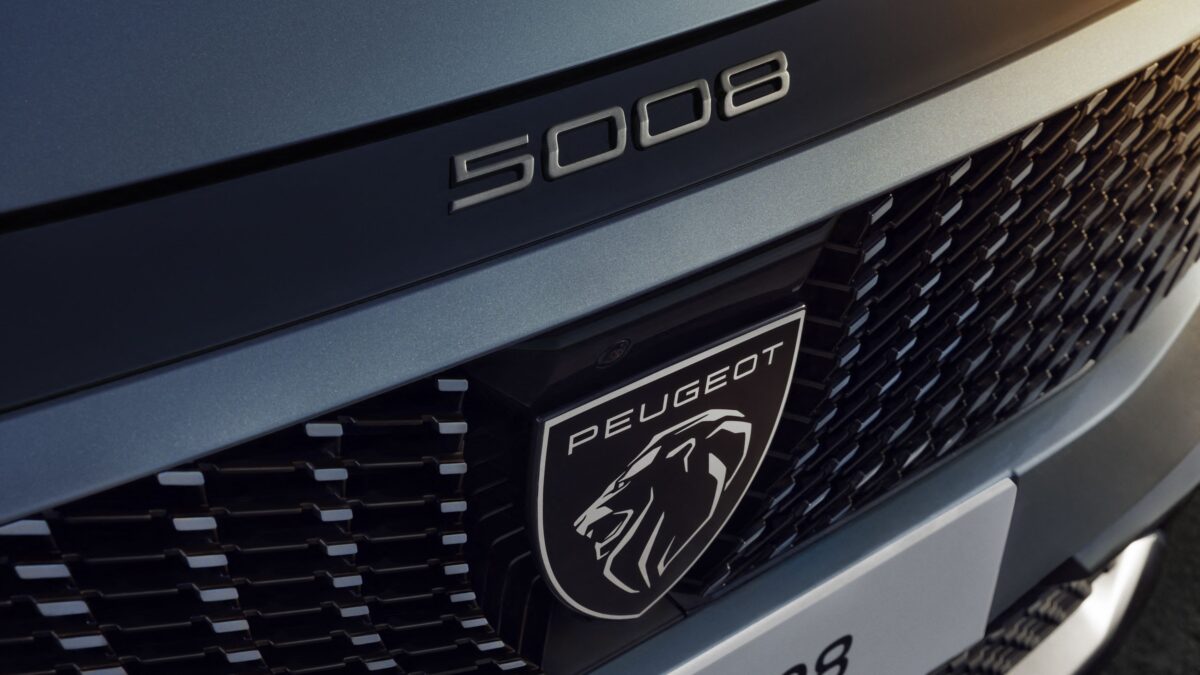 PEUGEOT 5008
