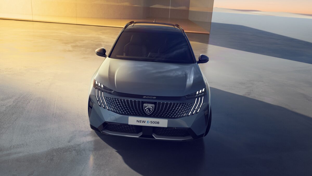 PEUGEOT 5008