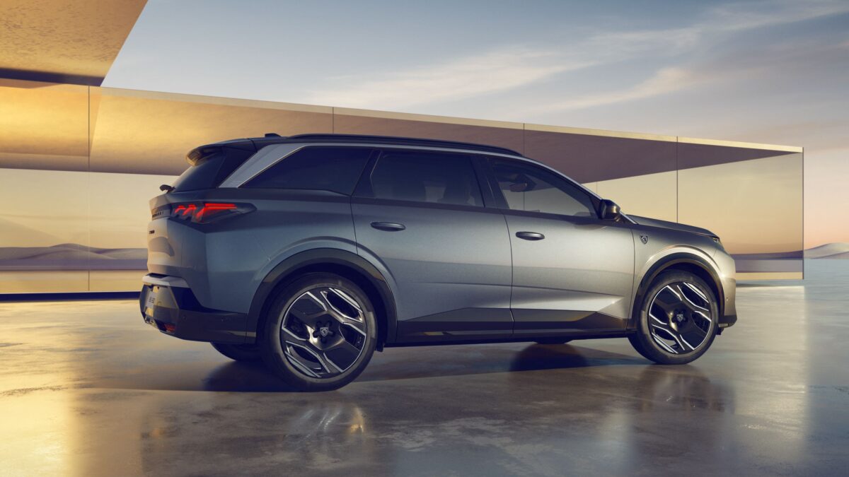 PEUGEOT 5008