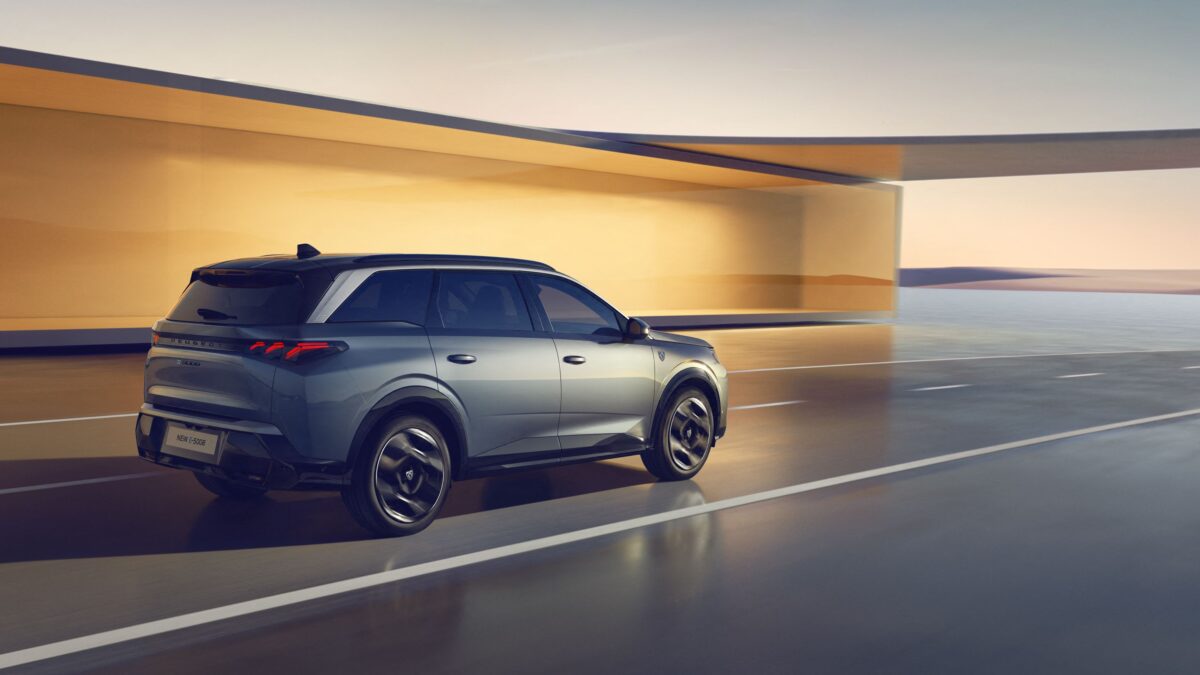 PEUGEOT 5008