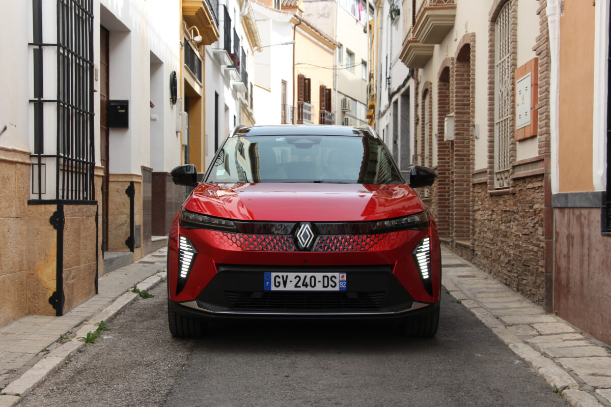 RENAULT