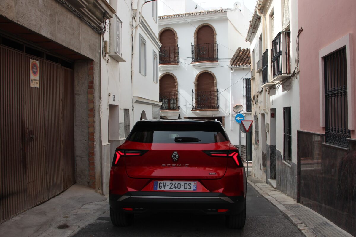 RENAULT