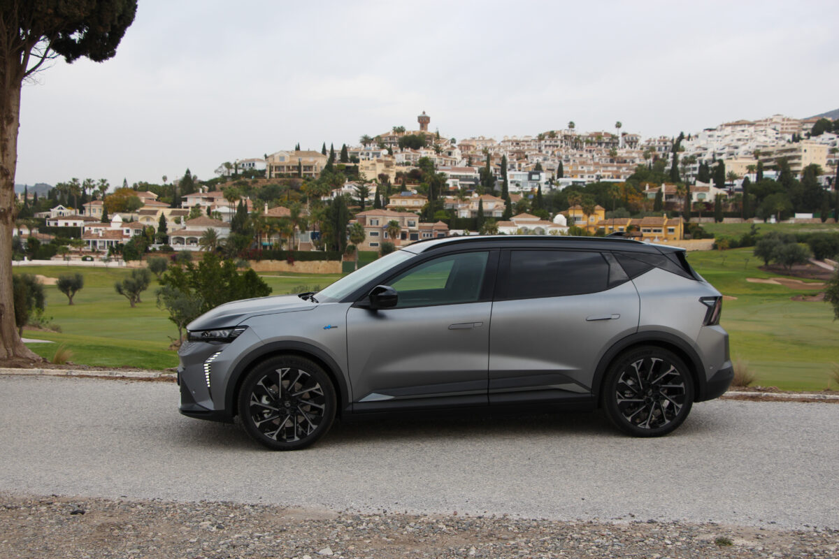 RENAULT