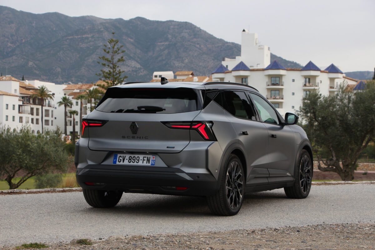 RENAULT