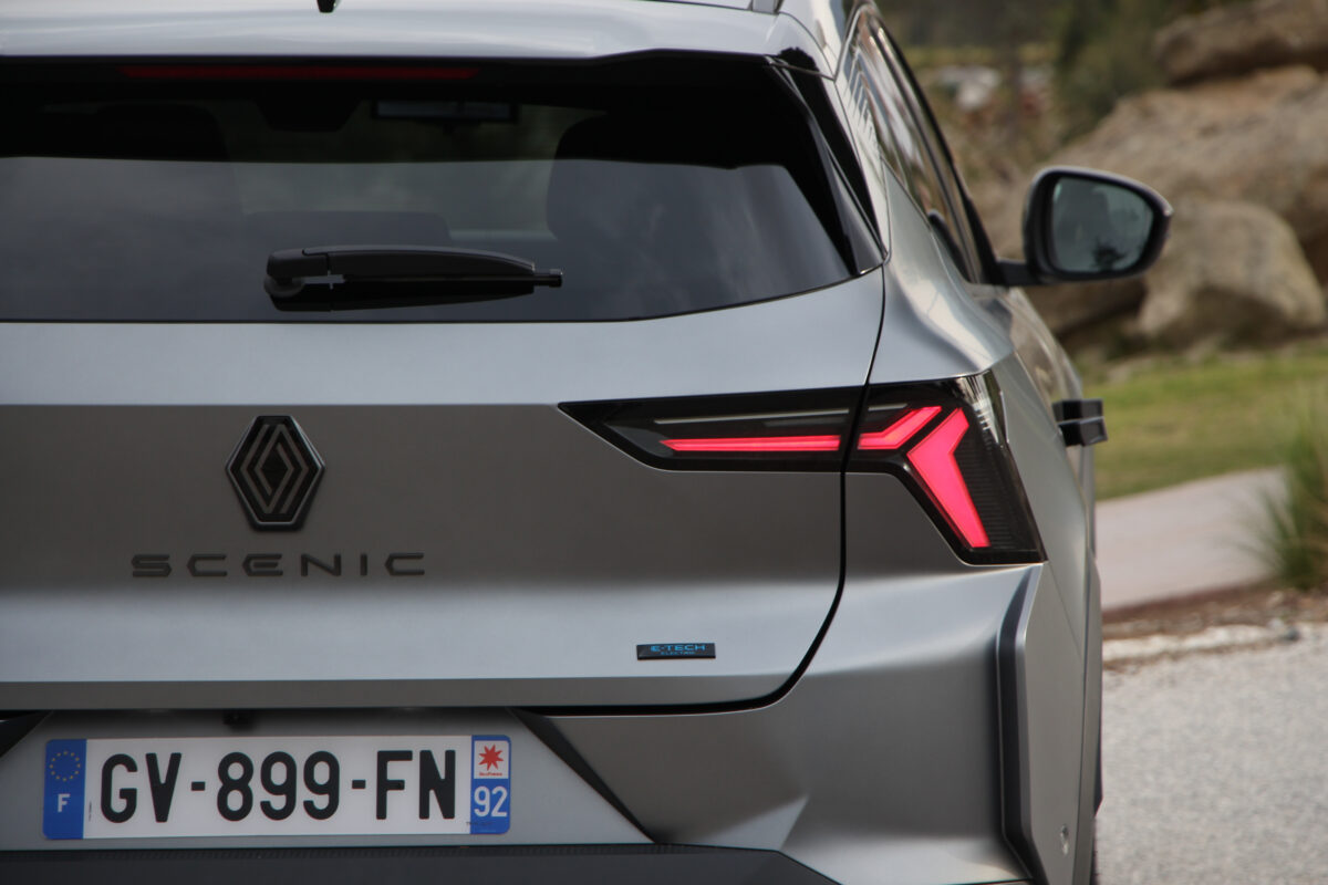 RENAULT
