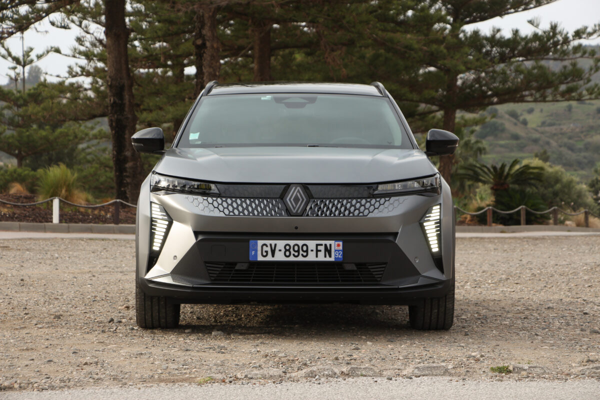 RENAULT