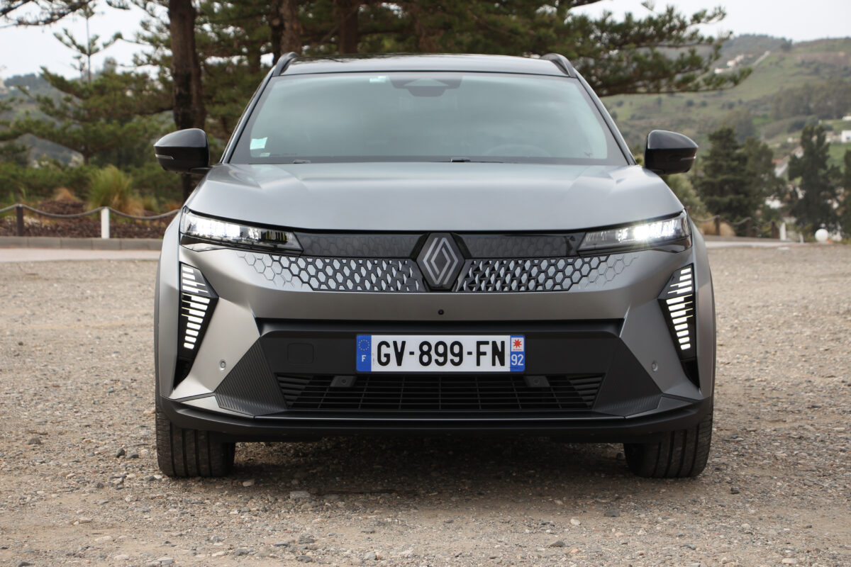 RENAULT