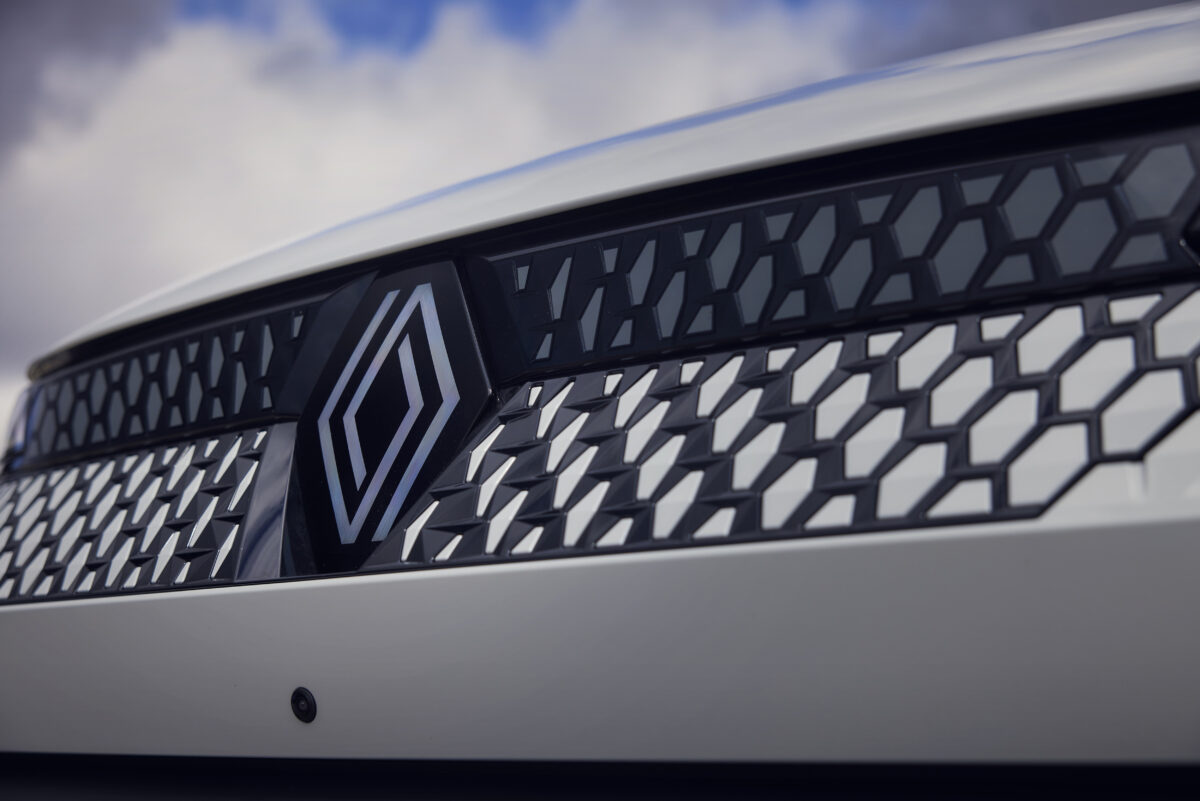 RENAULT
