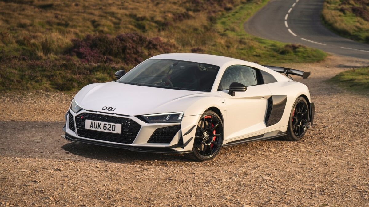 AUDI R8