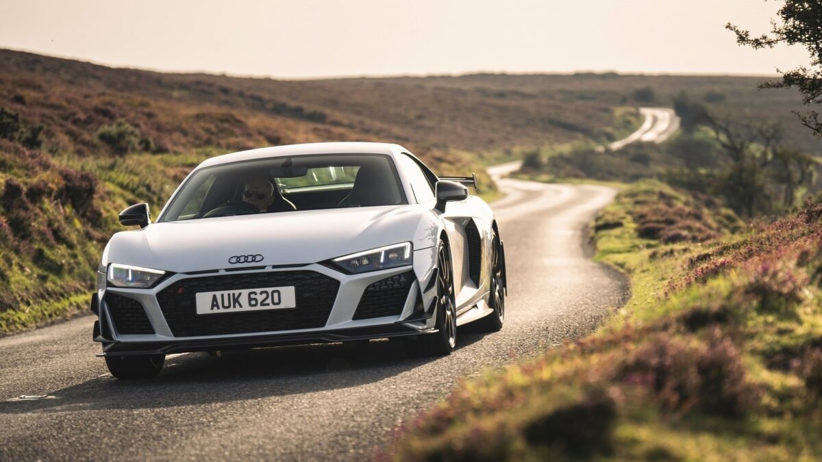 AUDI R8