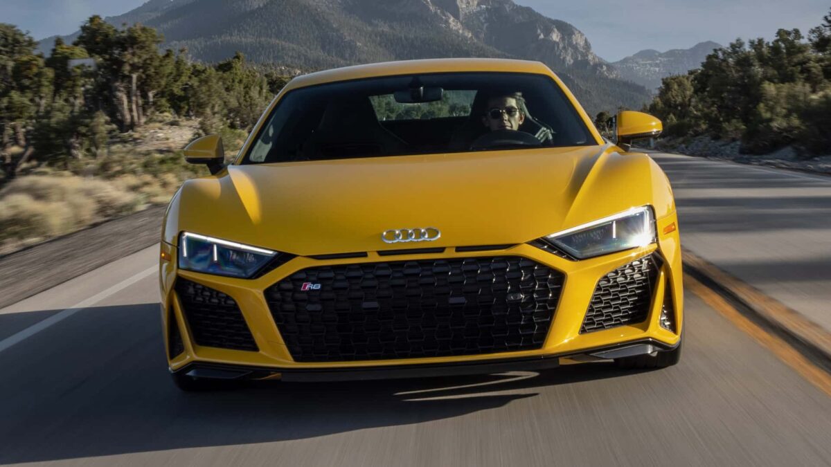 AUDI R8