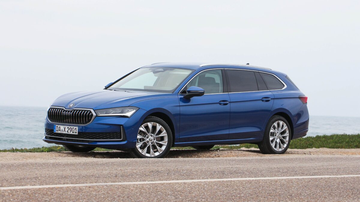 SKODA SUPERB