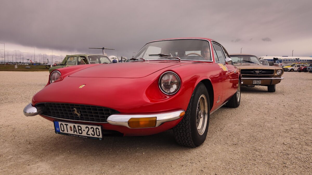 FERRARI 365