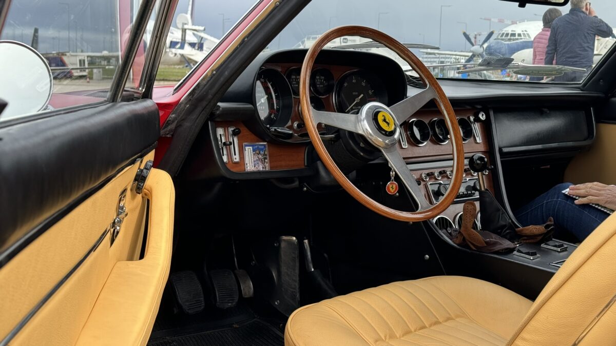 FERRARI 365