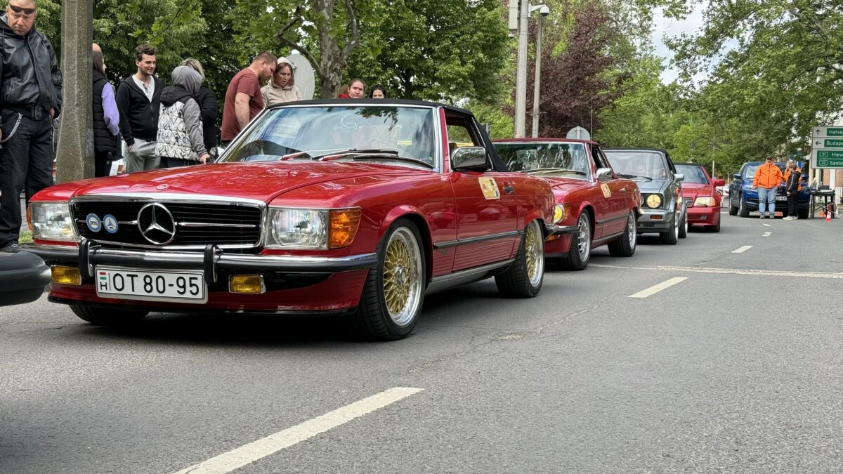 FERRARI 365