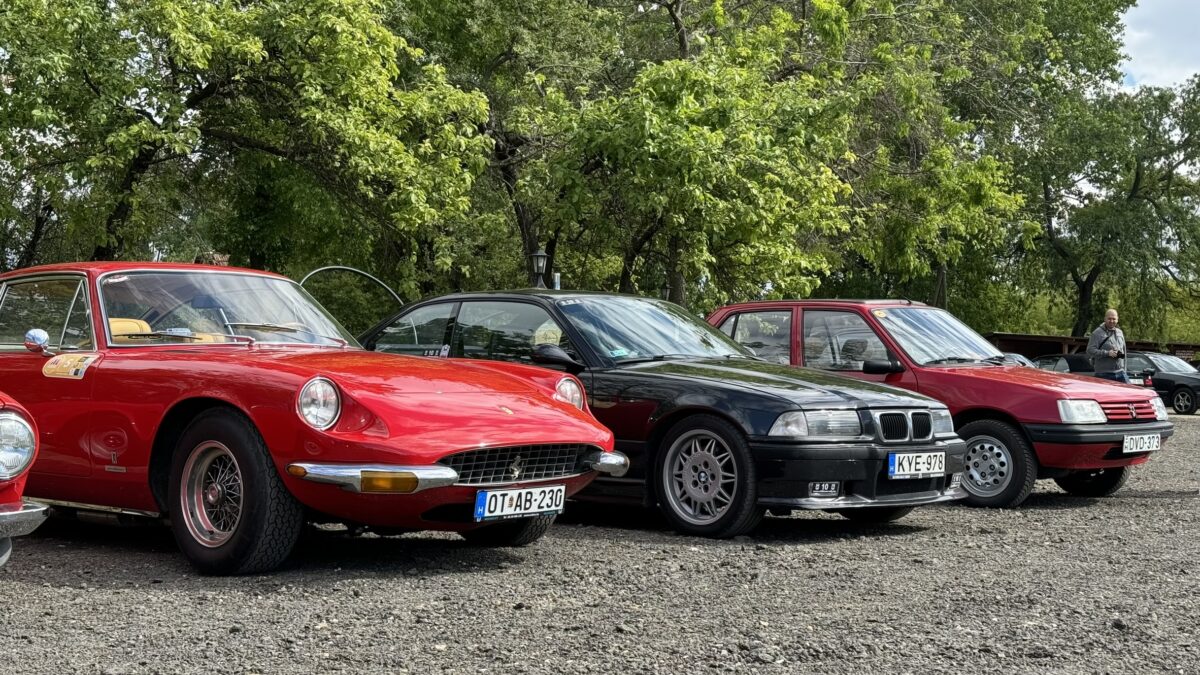 FERRARI 365