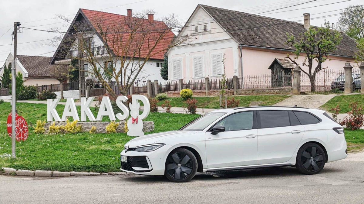 VOLKSWAGEN PASSAT