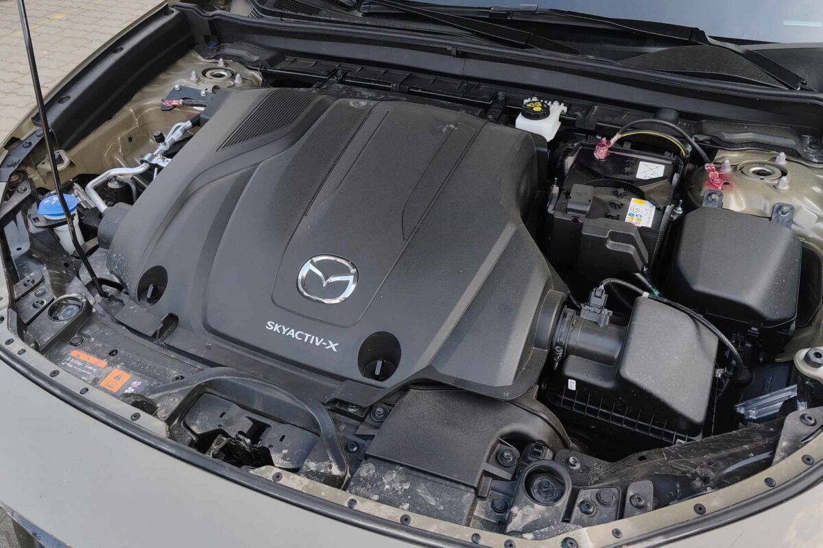 MAZDA CX-30