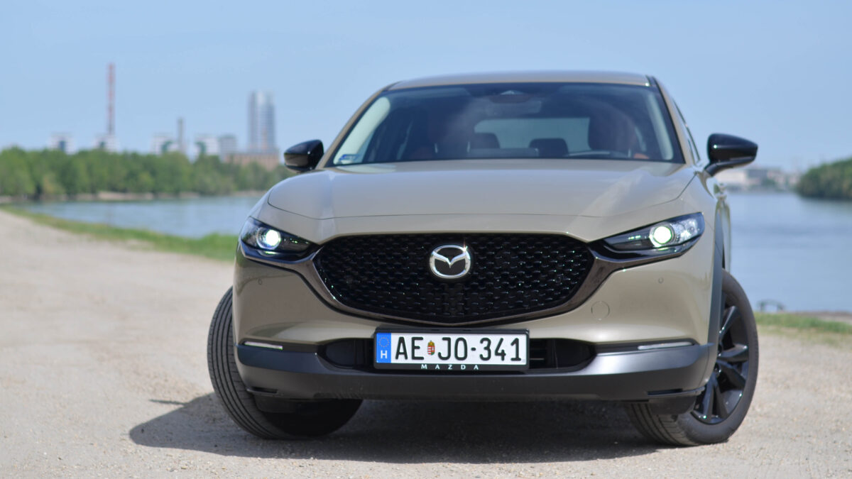 MAZDA CX-30