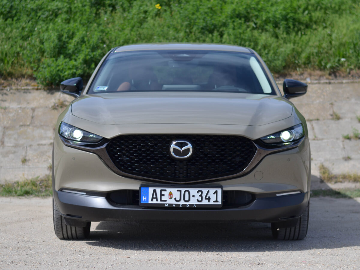 MAZDA CX-30