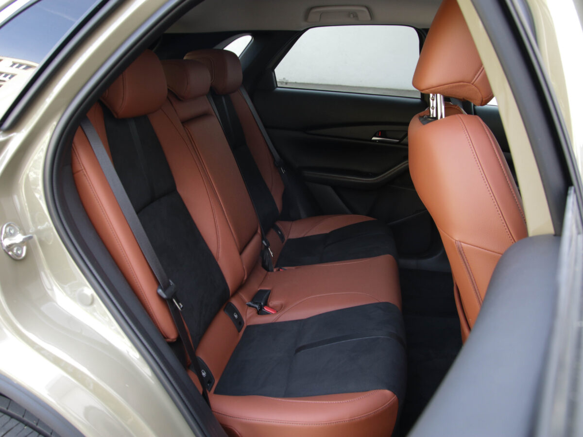 MAZDA CX-30