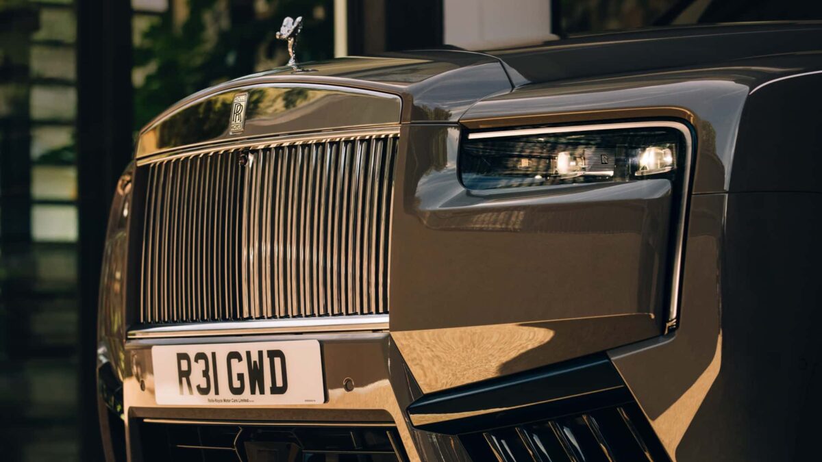 ROLLS-ROYCE