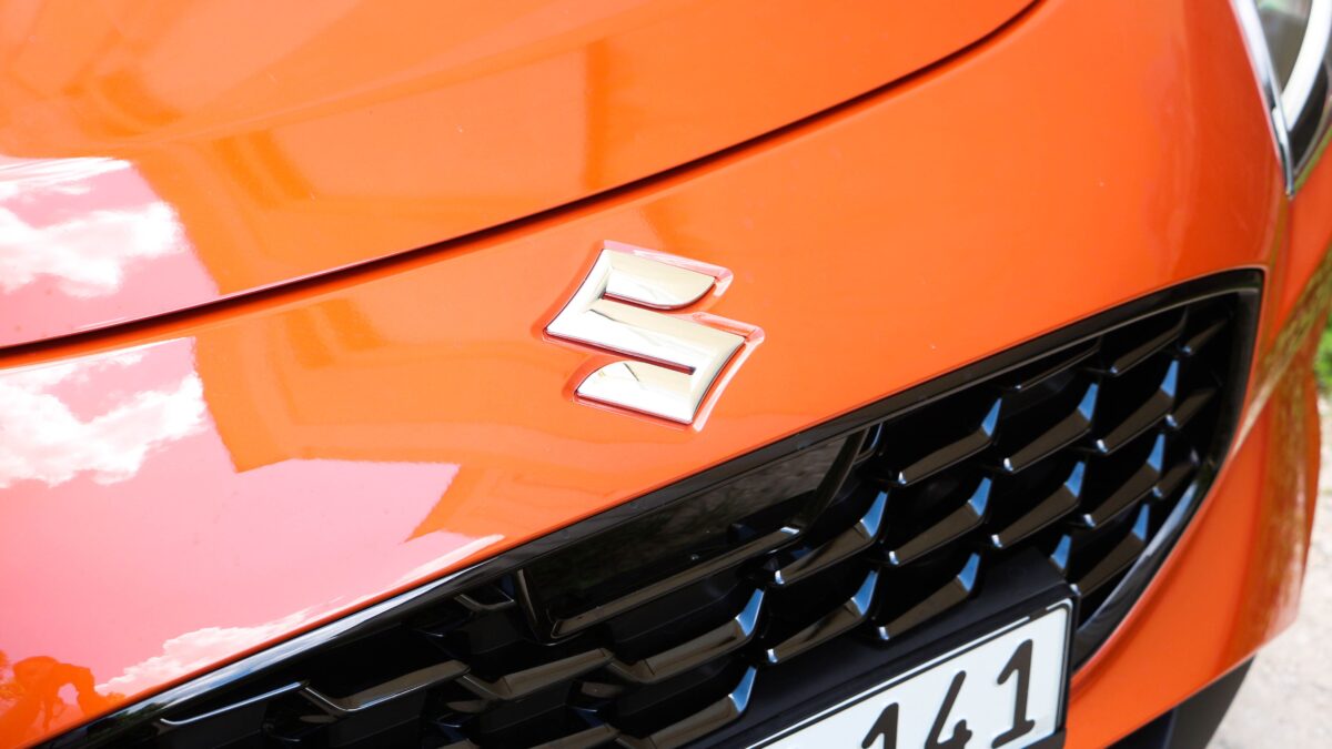 SUZUKI SWIFT